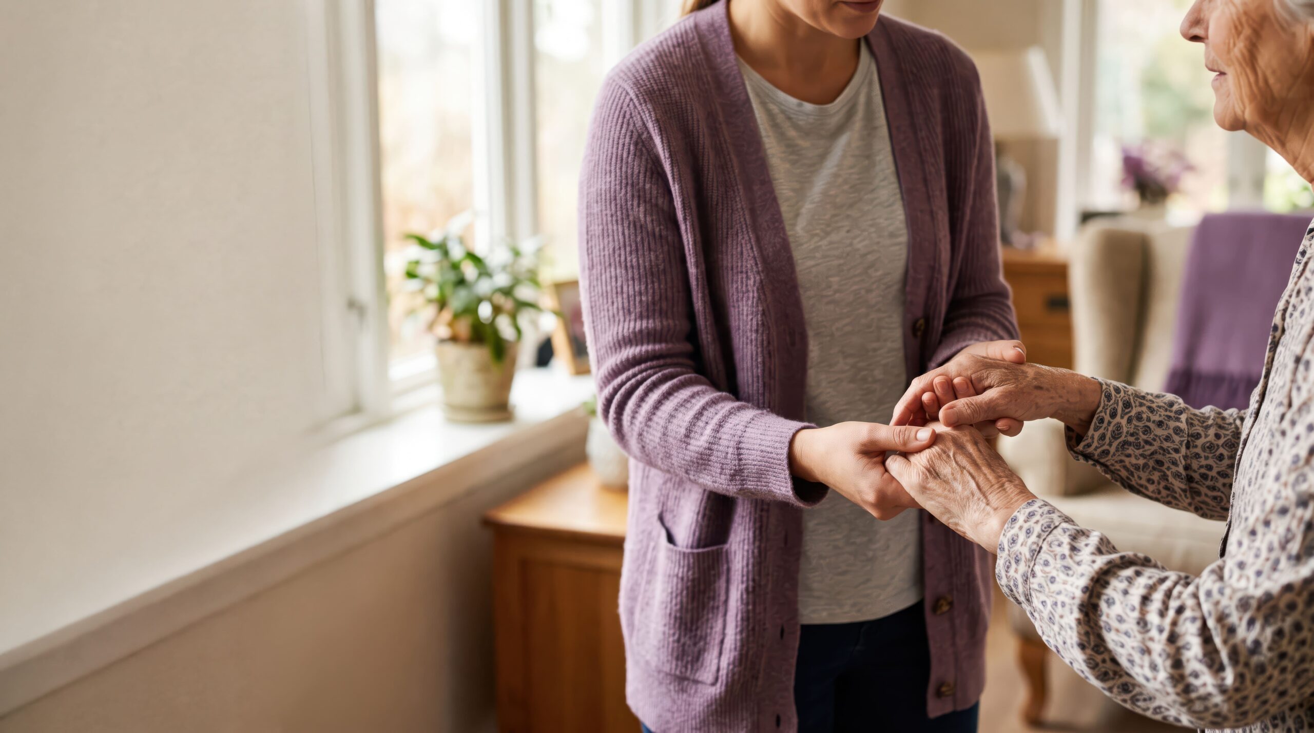 Alternativa a la pulsera de teleasistencia: protege a tu familiar dentro y fuera de casa